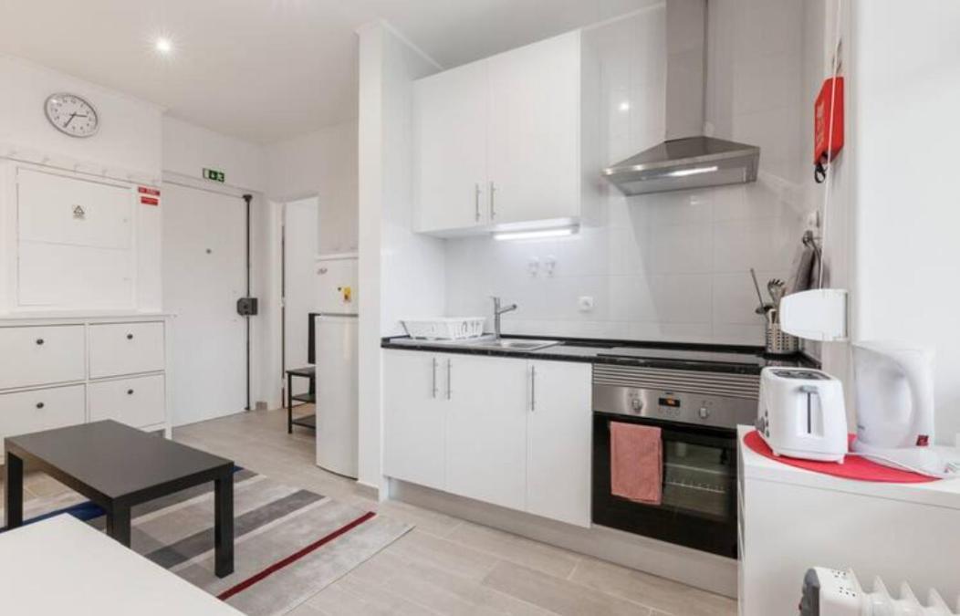 Beautiful 1 Bedroom Apartment Near Benfica Lisboa Eksteriør bilde
